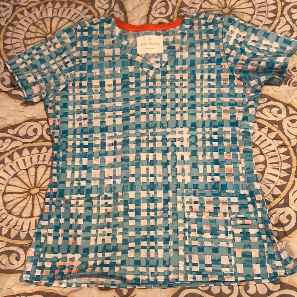 Vera Bradley Patterned Scrub Medical Top Size Small Orange Blue